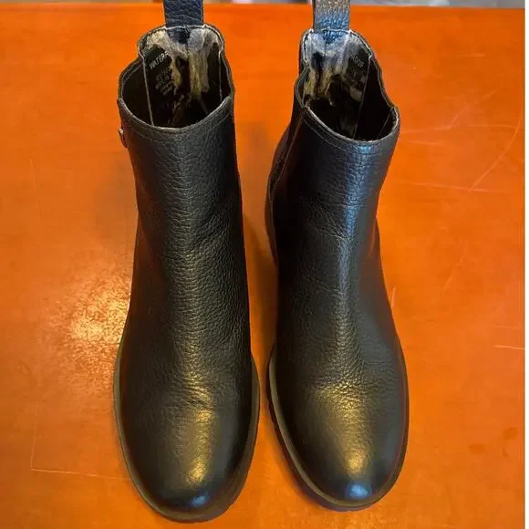Cole Haan Women's Leather Waterproof Booties Chelsea Boots Size 7 Medium - Picture 3 of 8